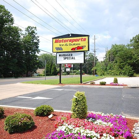 Millville Motorsports Inn And Suites ภายนอก รูปภาพ