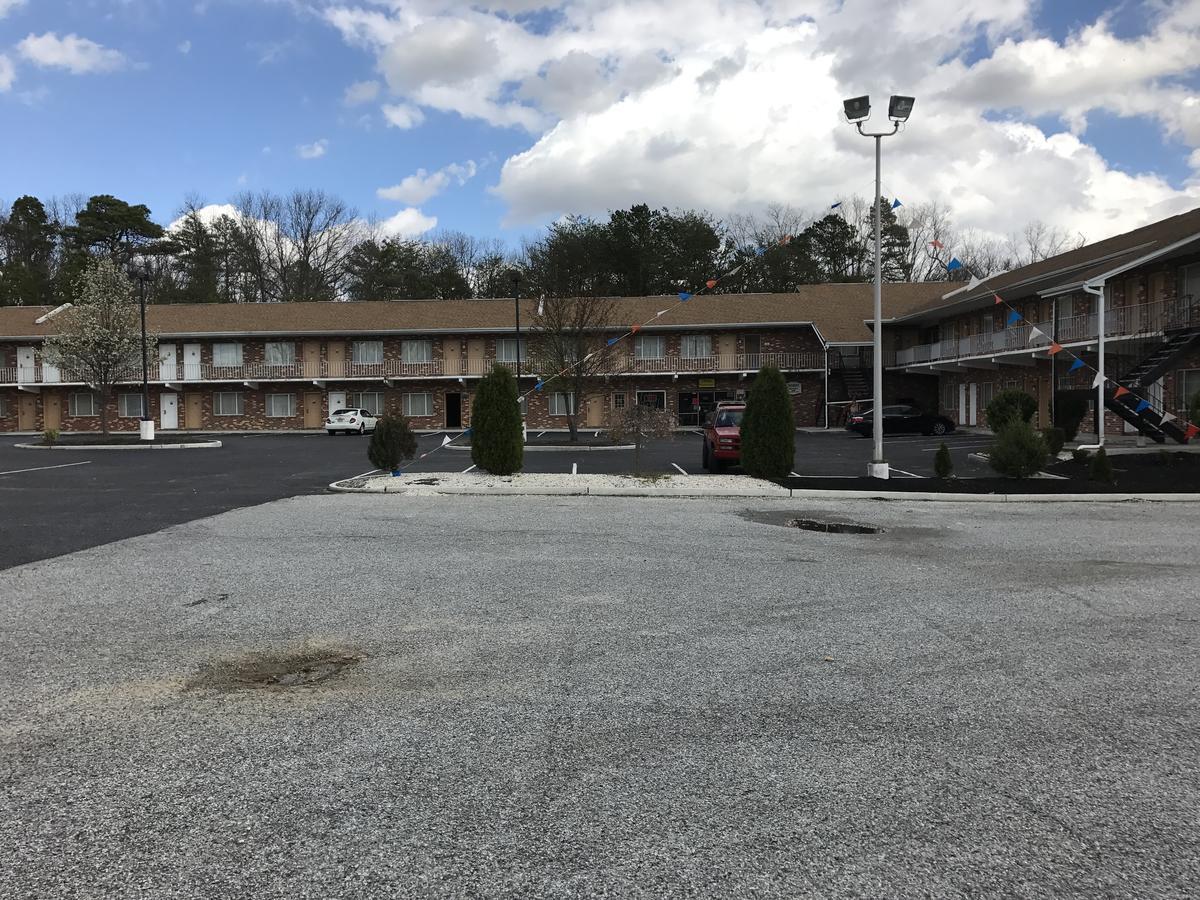 Millville Motorsports Inn And Suites ภายนอก รูปภาพ